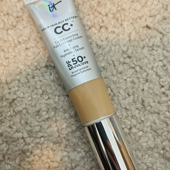 Sold Out! It Cosmetics CC+ Foundation - Picture 2 of 3